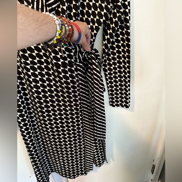 Banana Republic wrap dress. - Picture 2 of 4